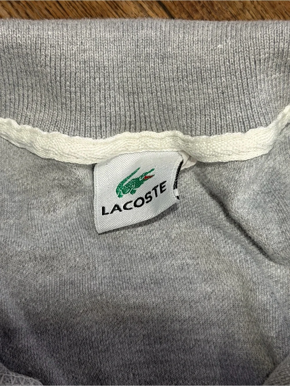 Lacoste simple light
